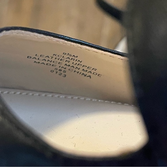 Calvin Klein Larin Strappy Pointed Toe Heel Women’s Sz 9.5 Leather Black - Picture 8 of 8